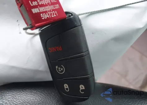 2021 Jeep Compass Latitude 4X4 z USA, uszkodzony, nr VIN 3C4NJDBB6MT537568